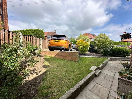 1, Green Avenue, Kippax, Leeds, West Yorkshire, LS25 7DP - Photo 1