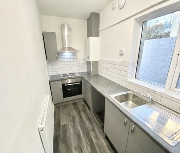4 bedroom terraced house to rent - Photo 4