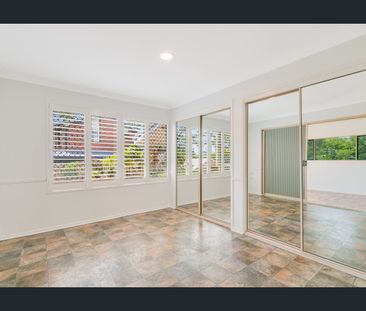 GREAT FAMILY HOME WITH POOL - Photo 4