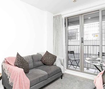 Kiwi on Queen 1 Bedroom - Photo 1
