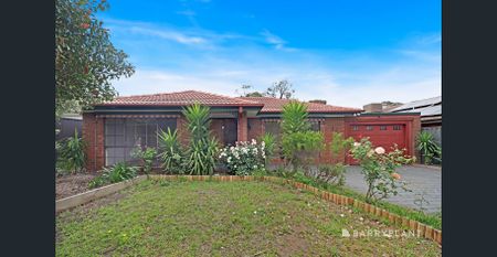 Located in a quiet, family friendly pocket - Photo 5