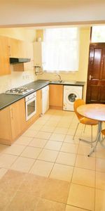 3 bedroom apartment to rent - Photo 3