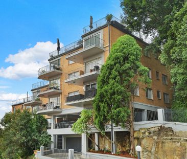 Spacious Apartment with North-Facing Mosman Bay Views - Photo 1