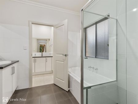 The Size Will Surprise - Photo 5