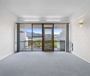 Charming Unit with Breathtaking Views - Photo 1