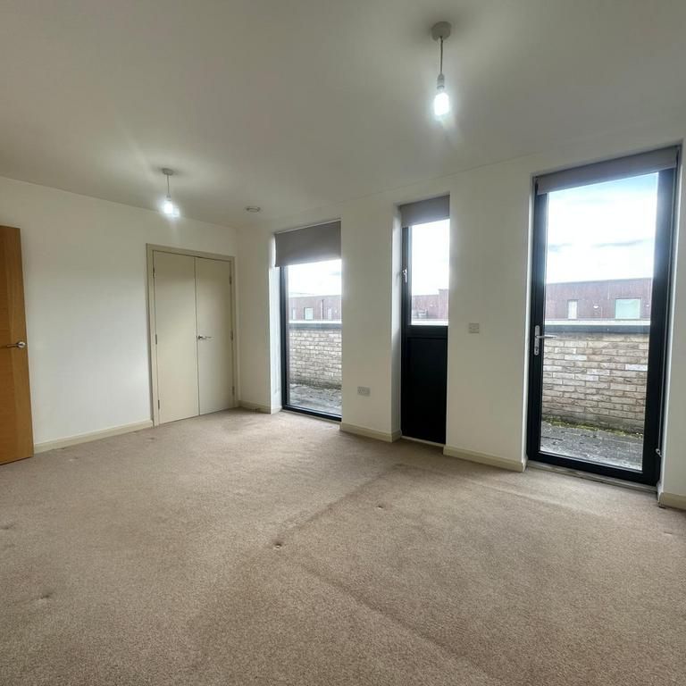 2 bedroom penthouse to rent - Photo 1