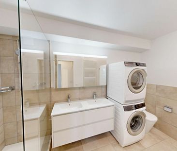 Modern and charming 2.5 room penthouse apartment - Foto 3