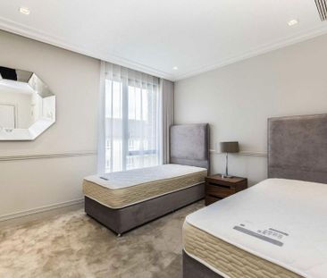 3 bedroom flat to rent - Photo 3