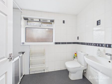 3 bedroom bungalow to rent - Photo 3
