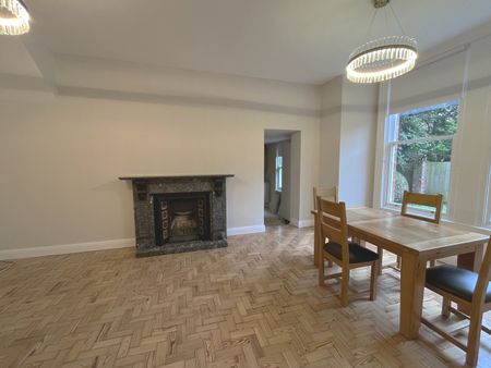 2 Bed Flat, Greenbank Drive, L17 - Photo 2