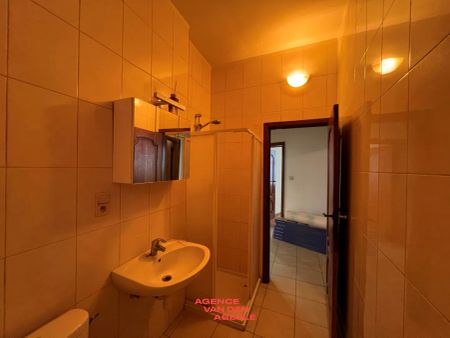 Gelijkvloers appartement vlakbij Sint-Annakwartier - Photo 4