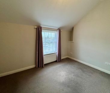 3 bedroom terraced house to rent - Photo 4