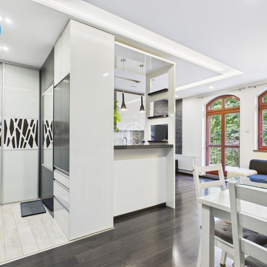 Dwupokojowy apartament z dużym tarasem ! - Zdjęcie 1