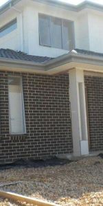 COMFORT & LOCATION - Photo 3