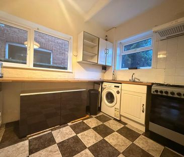 Warren Crescent,Southampton - Photo 6