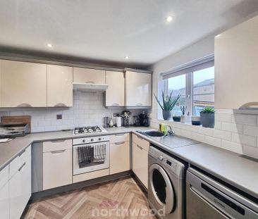 3 bedroom terraced house to rent - Photo 5