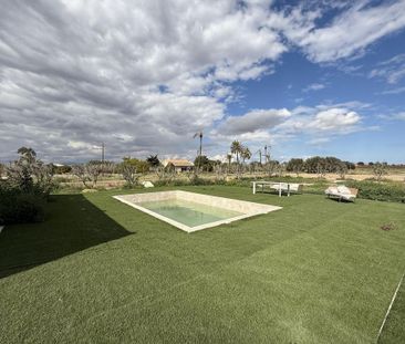 Luxury Villa for rent in Daimés, Spain - Photo 2