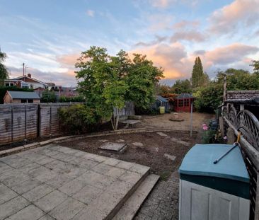 2 bedroom semi-detached bungalow to rent - Photo 5