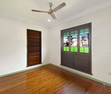 Charming Character Home with Poolside Oasis in Prime Railway Estate... - Photo 4