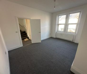 4 bedroom maisonette to rent - Photo 1