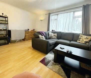 Moor Lane, Staines-upon-Thames, Surrey, TW18 4YW - Photo 1