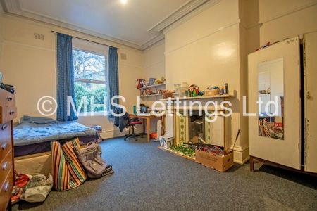 10 Bedroom Mid Terraced House for rent in Regent Park Terrace - Photo 5