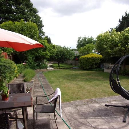 1 bedroom in a house share to rent - Photo 3