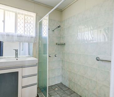 4 Bedroom family home - Photo 2