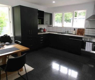 Spacious 3 Beds and study - Photo 1