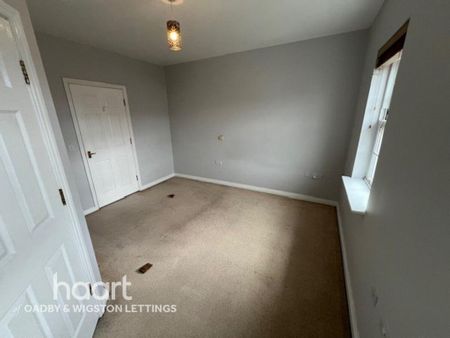 4 bedroom end of terrace house to rent - Photo 3