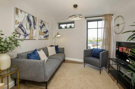 Flat 4, Crescent Court, Blossom Street - Photo 3