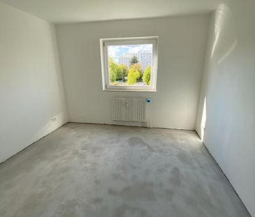 3-Zimmer-Wohnung mit Balkon // 2.OG links - Photo 1