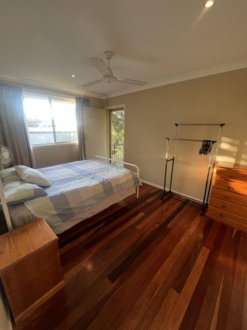 SPACIOUS UNIT IN PRIME POSITION - Photo 2