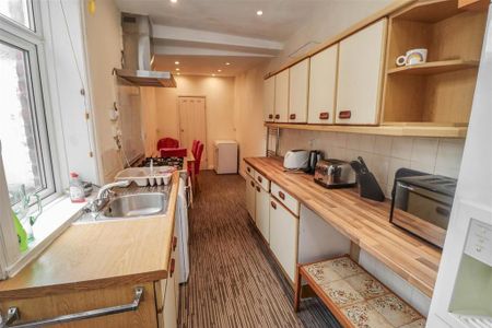 4 bedroom house to rent - Photo 3
