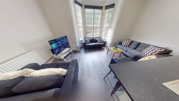 10 bedroom semi-detached house to rent - Photo 1