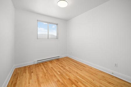 1865 Av. Albert-Murphy, #8 - Photo 4