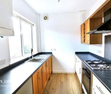 3 bedroom end of terrace house to rent - Photo 4