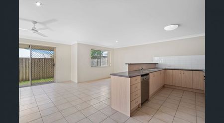 3 Bedroom Spacious Townhouse - Photo 4