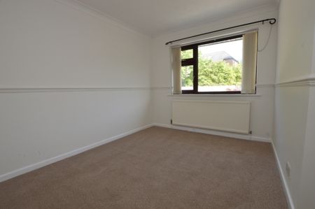 3 Bedroom Semi-Detached House - Photo 5