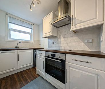 1 Bed Flat, Worple Road, SW19 - Photo 3