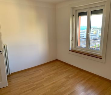 APPARTEMENT PROCHE DE TOUTES LES COMMODITES AVEC VUE SUR LE LAC - Photo 1