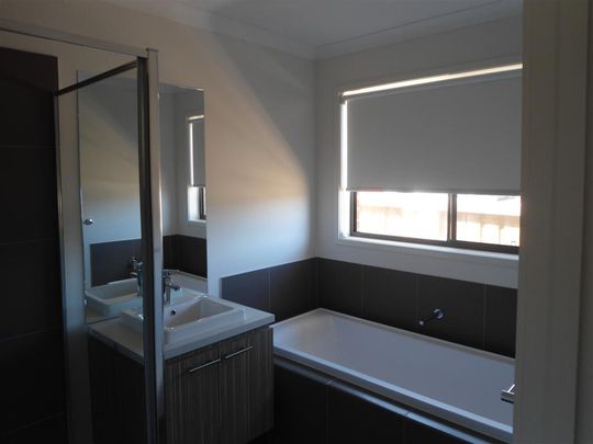 LOVELY 3 BEDROOM HOME - Photo 1