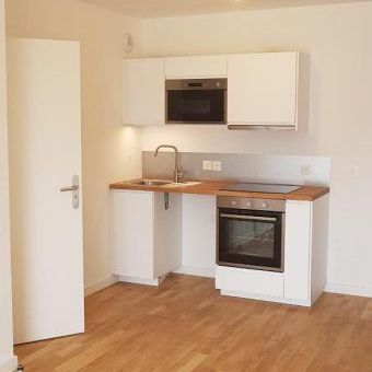 T2 AVEC BALCON ET PARKING - Photo 1