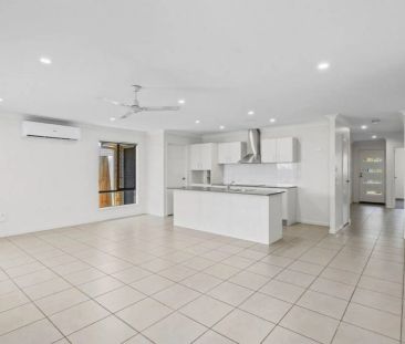 Spacious Family Living - Photo 2
