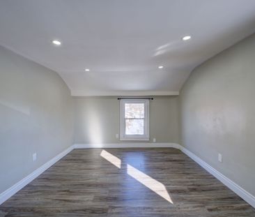 For Lease - 24 Duke Street Unit# 3, Brantford, Ontario - Photo 3