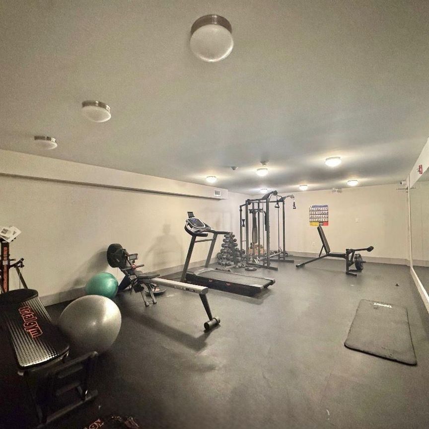For Lease - 5 Paisley Boulevard Unit# 102, Mississauga, Ontario - Photo 1