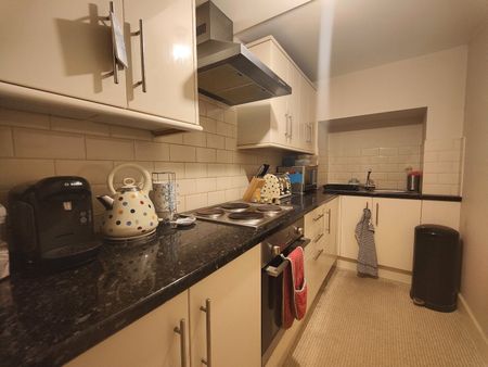 1 bedroom apartment to rent - Photo 2