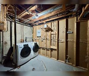 Furnished 2 Bed 1 Bath BSMT Suite Ottewell Edmonton - Photo 2
