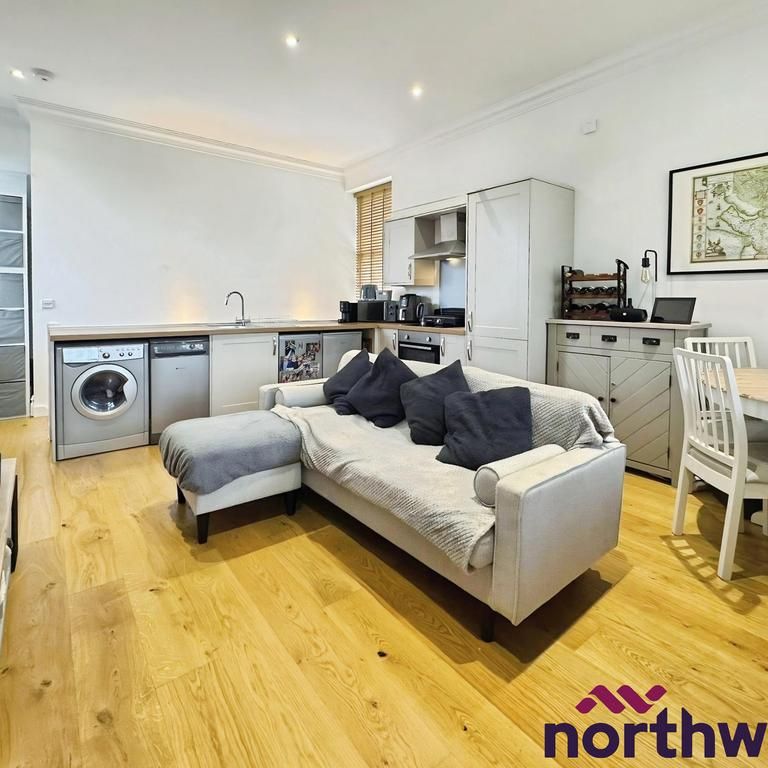 1 bedroom flat to rent - Photo 1