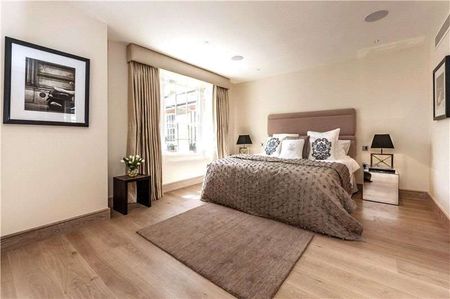 An exceptionally presented townhouse in a quiet Belgravia mews - Photo 5